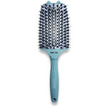 תמונה של מברשת שיער אנטי-סטטית להתרת קשרים בצבע ירוק מבית לומלו - מתוך קטלוג HairFix, מוצג באריזת המקור
